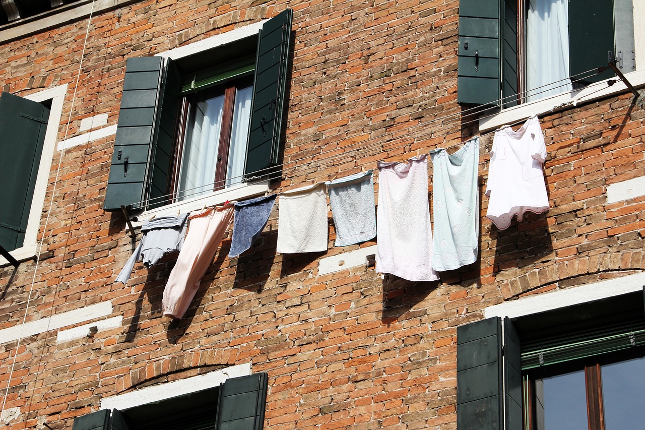 facade laundry dry free photo