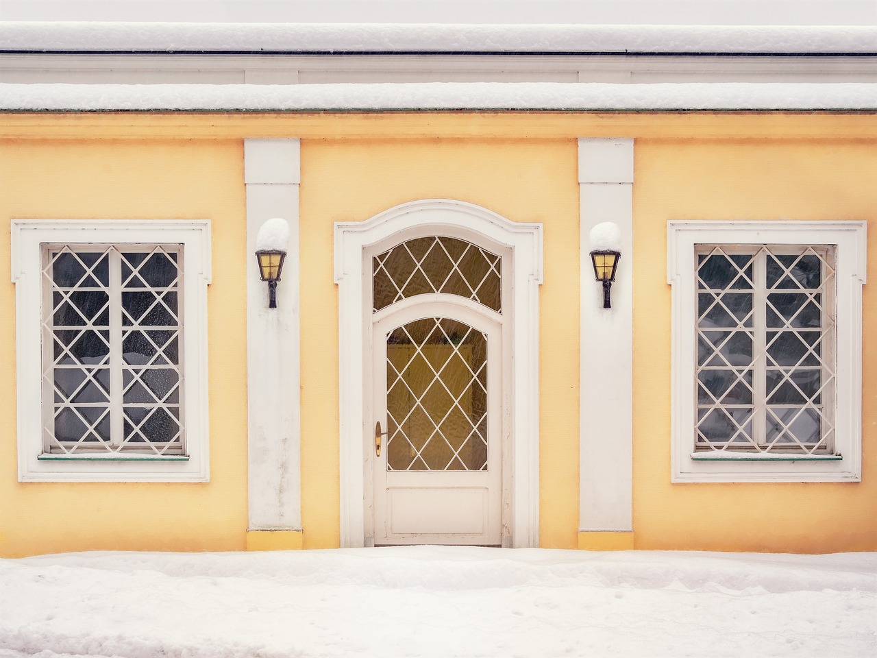 facade yellow door free photo