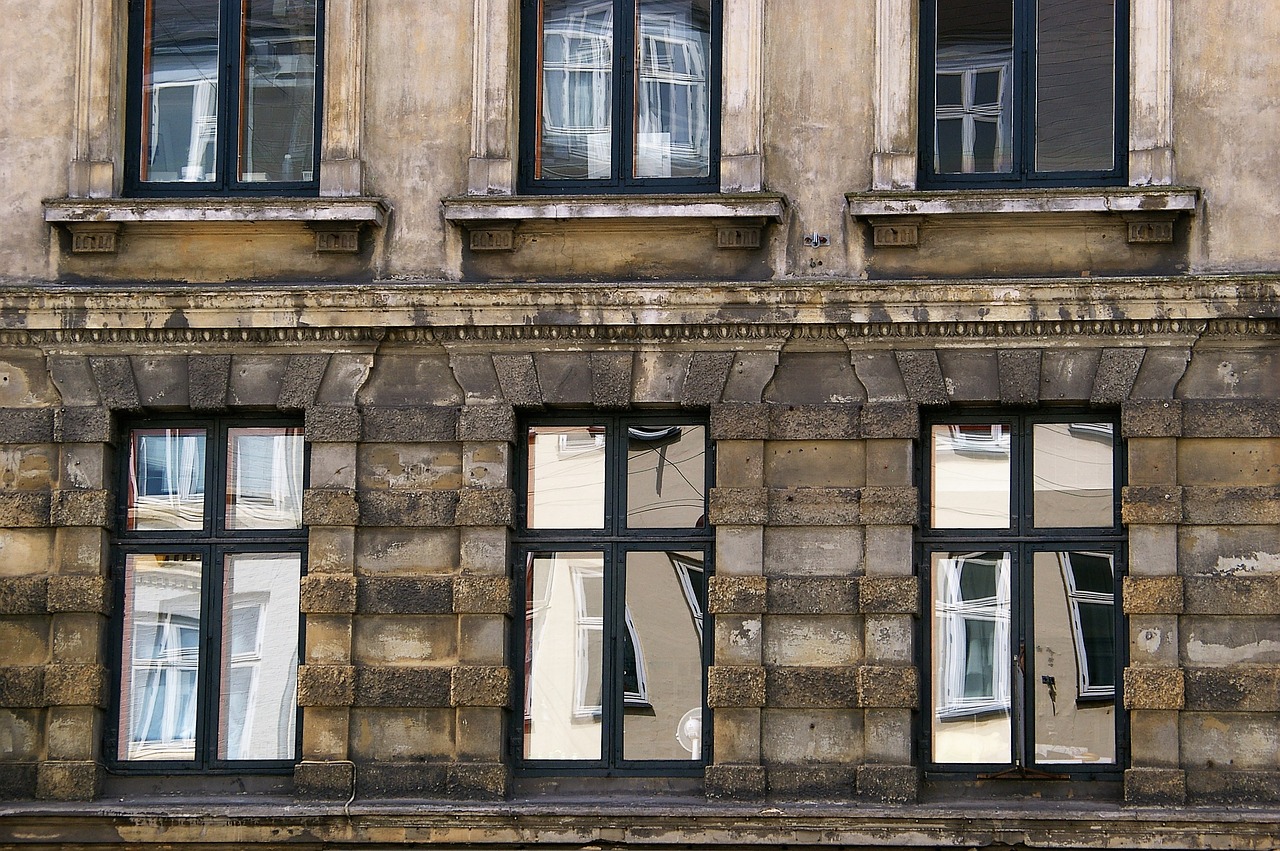 facade window mirroring free photo