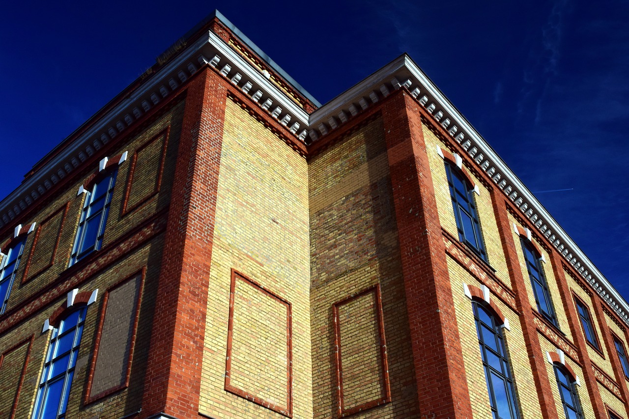 facade window brick free photo