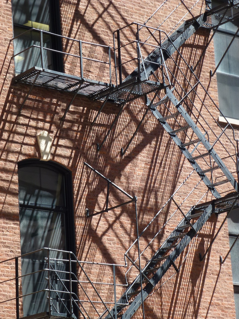 facade  staircase  chicago free photo