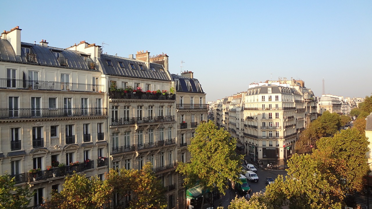 facade paris france free photo