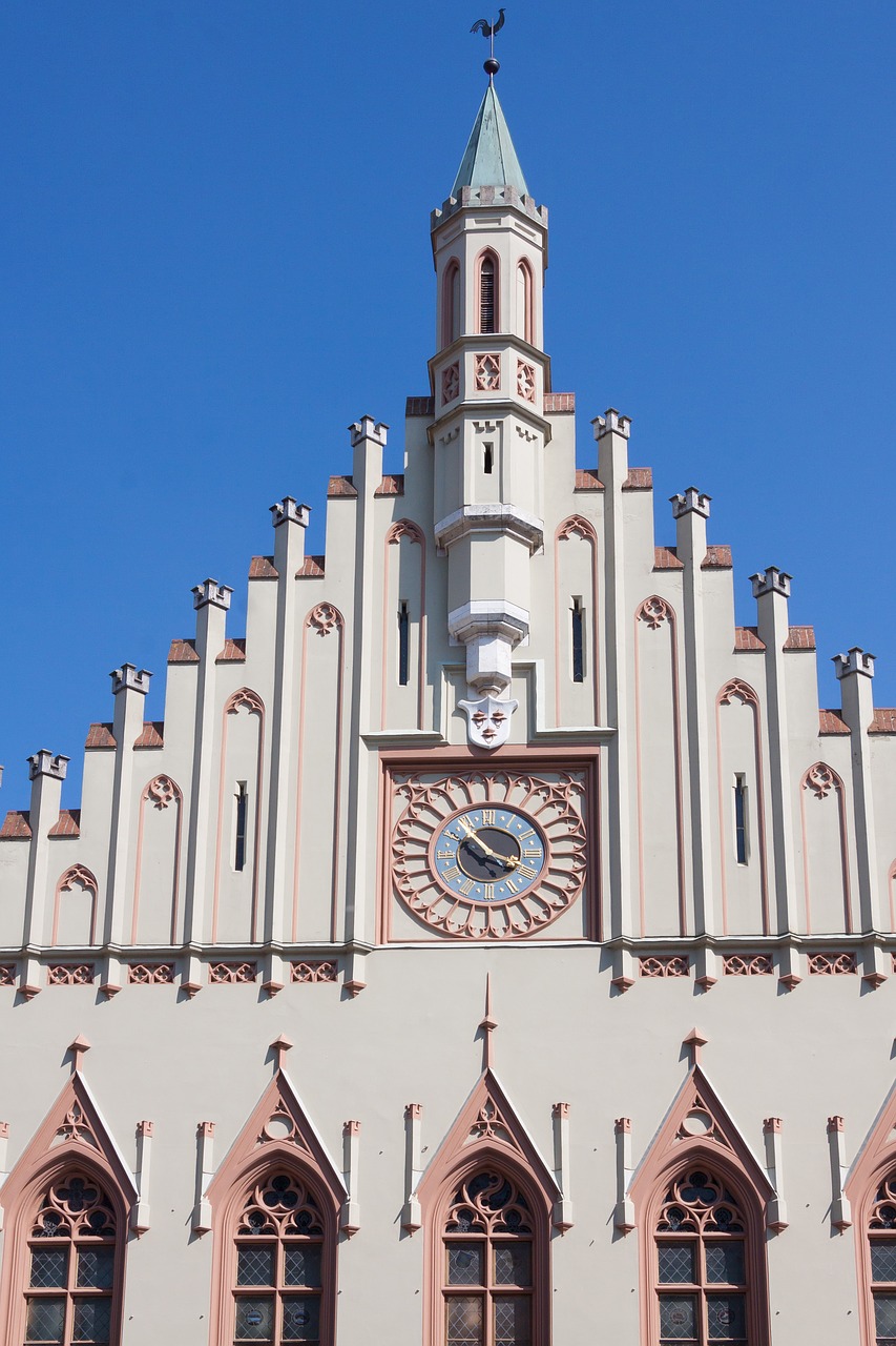 facade gothic town hall free photo