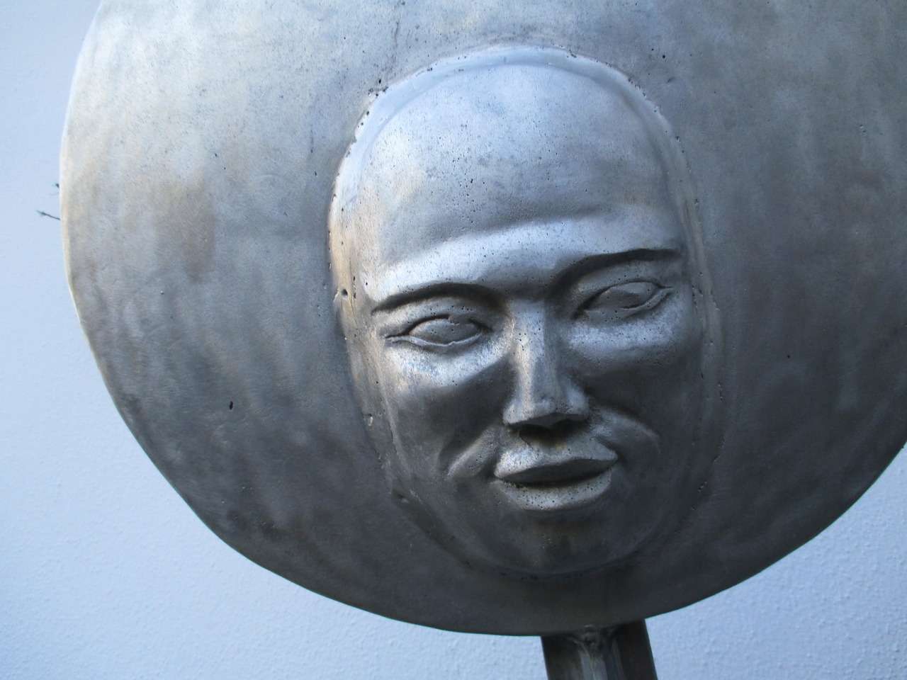 face metal sculpture free photo