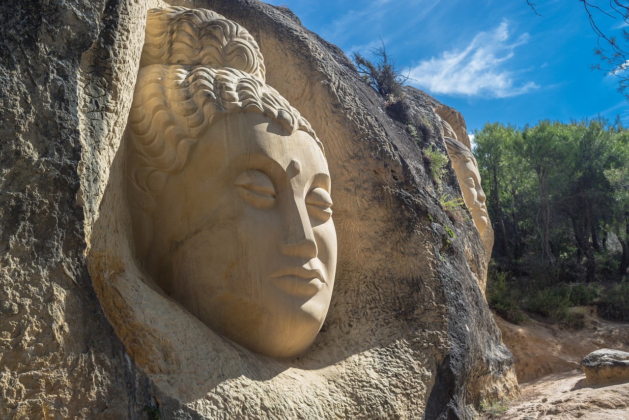 face sculpture stone free photo