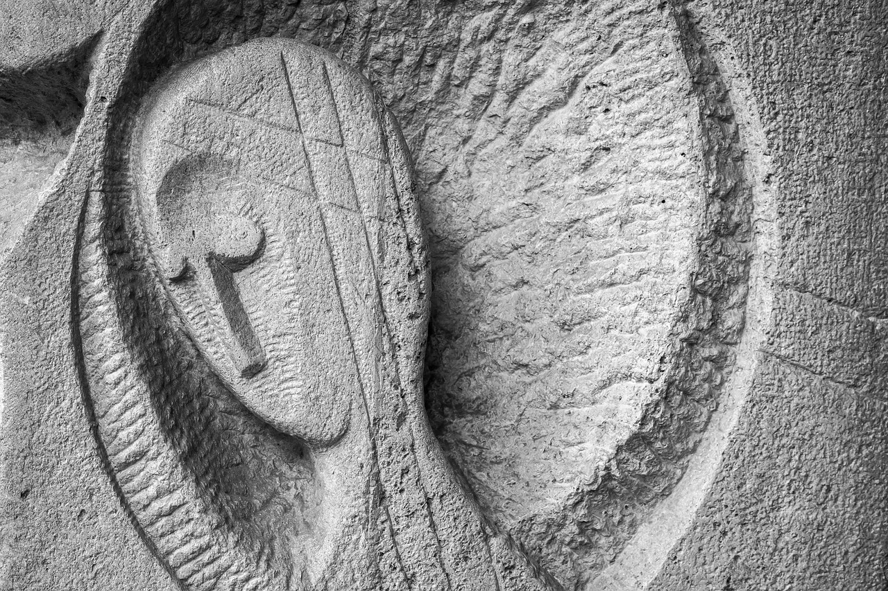 face stone sculpture free photo