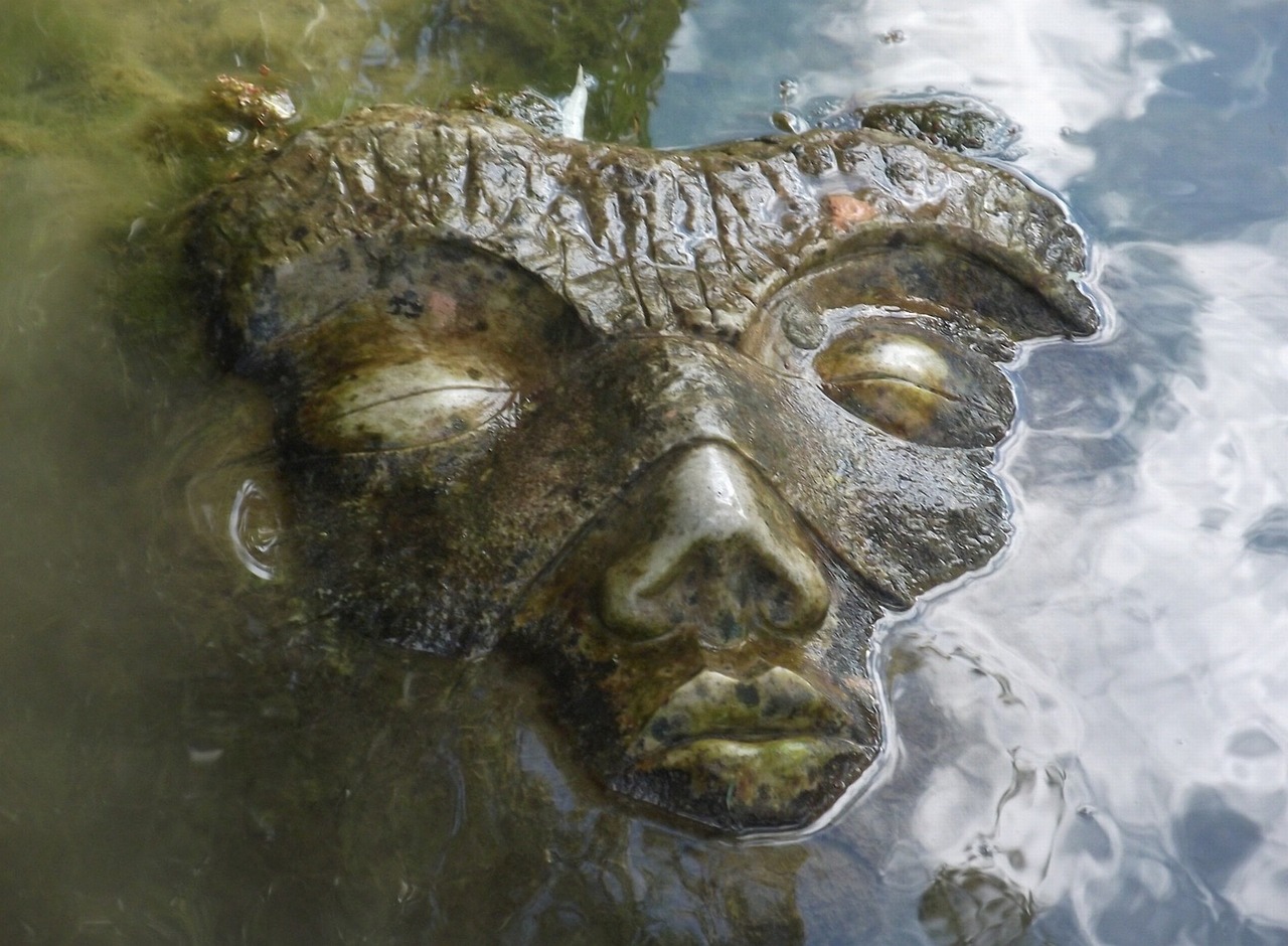 face water sculpture free photo