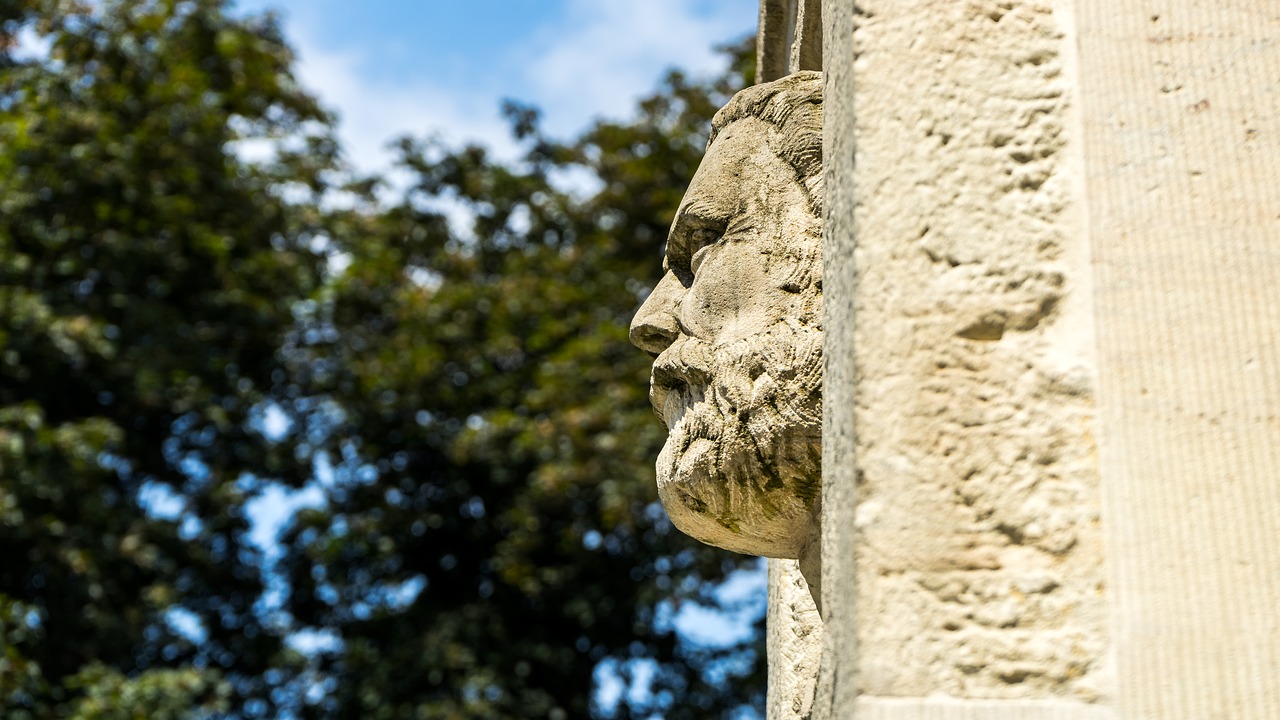 face  sculpture  head free photo