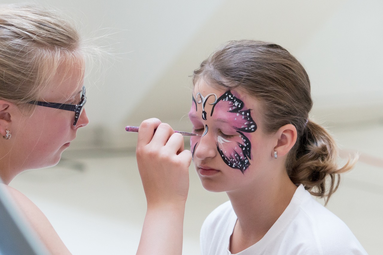 face painting girl make-up free photo
