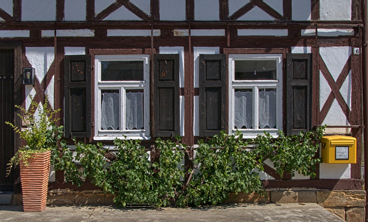 fachwerkhaus  facade  window free photo