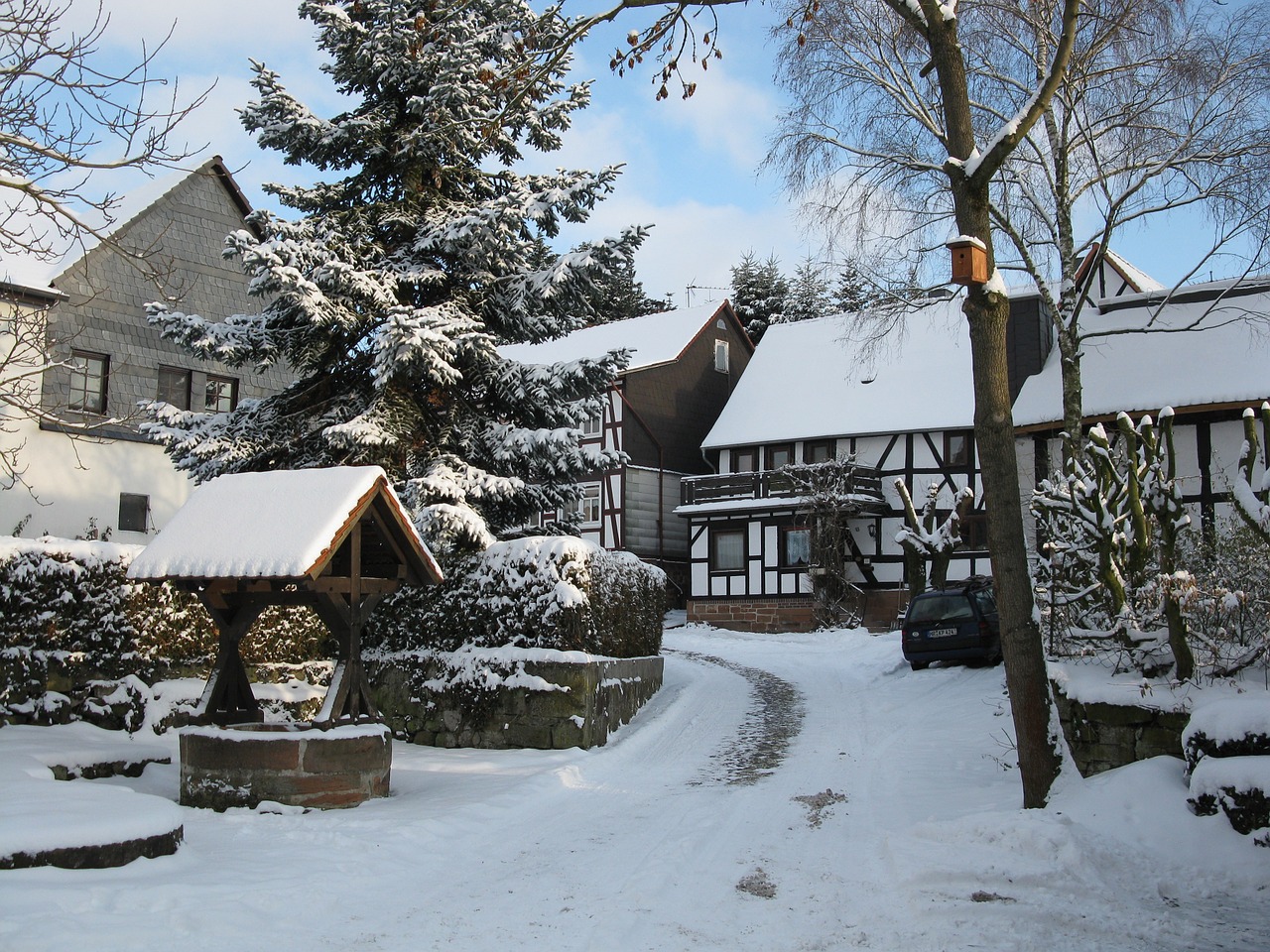 fachwerkhäuser village scene winter wintry free photo