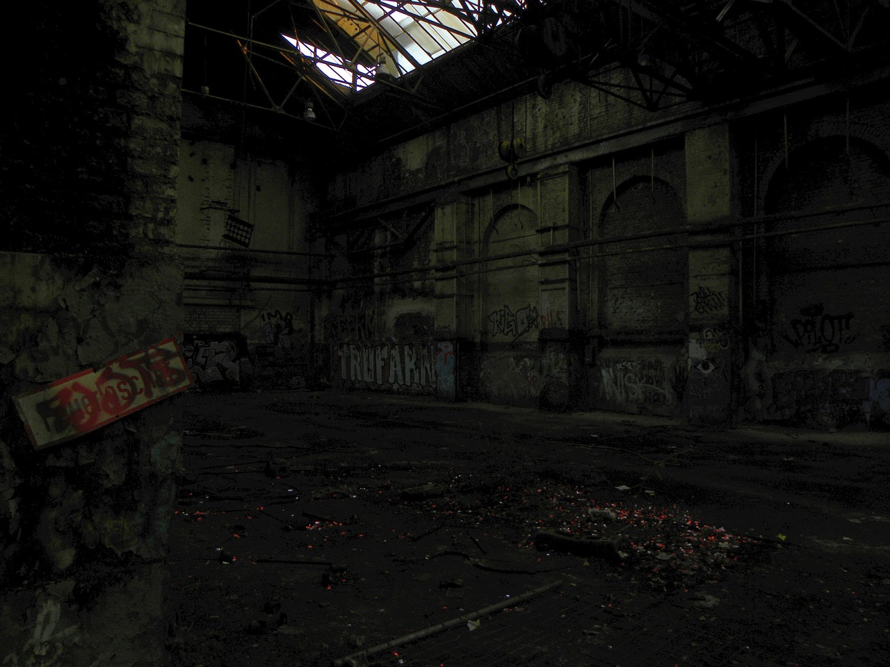 factory age decay free photo