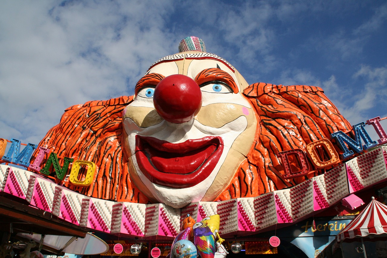 fair clown ride free photo