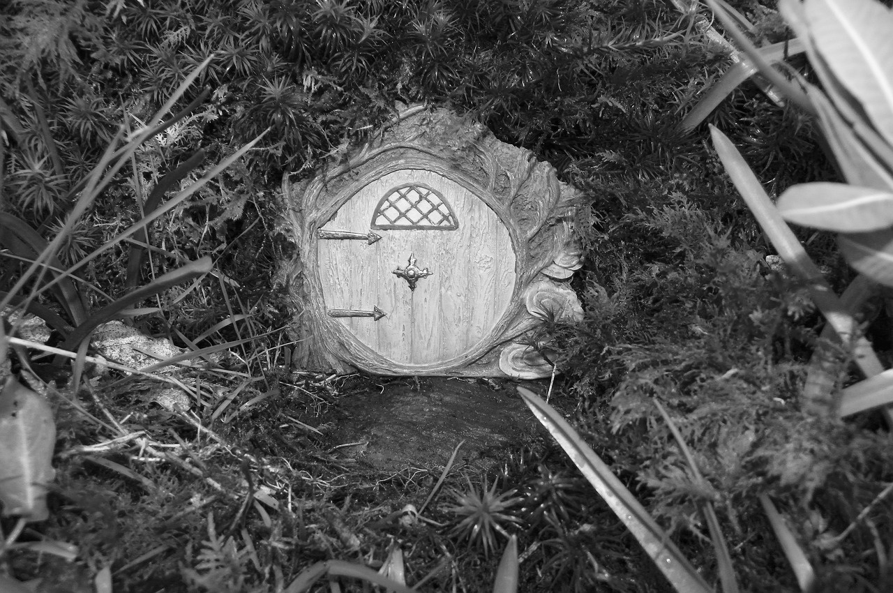 fairy  door  fairy door free photo