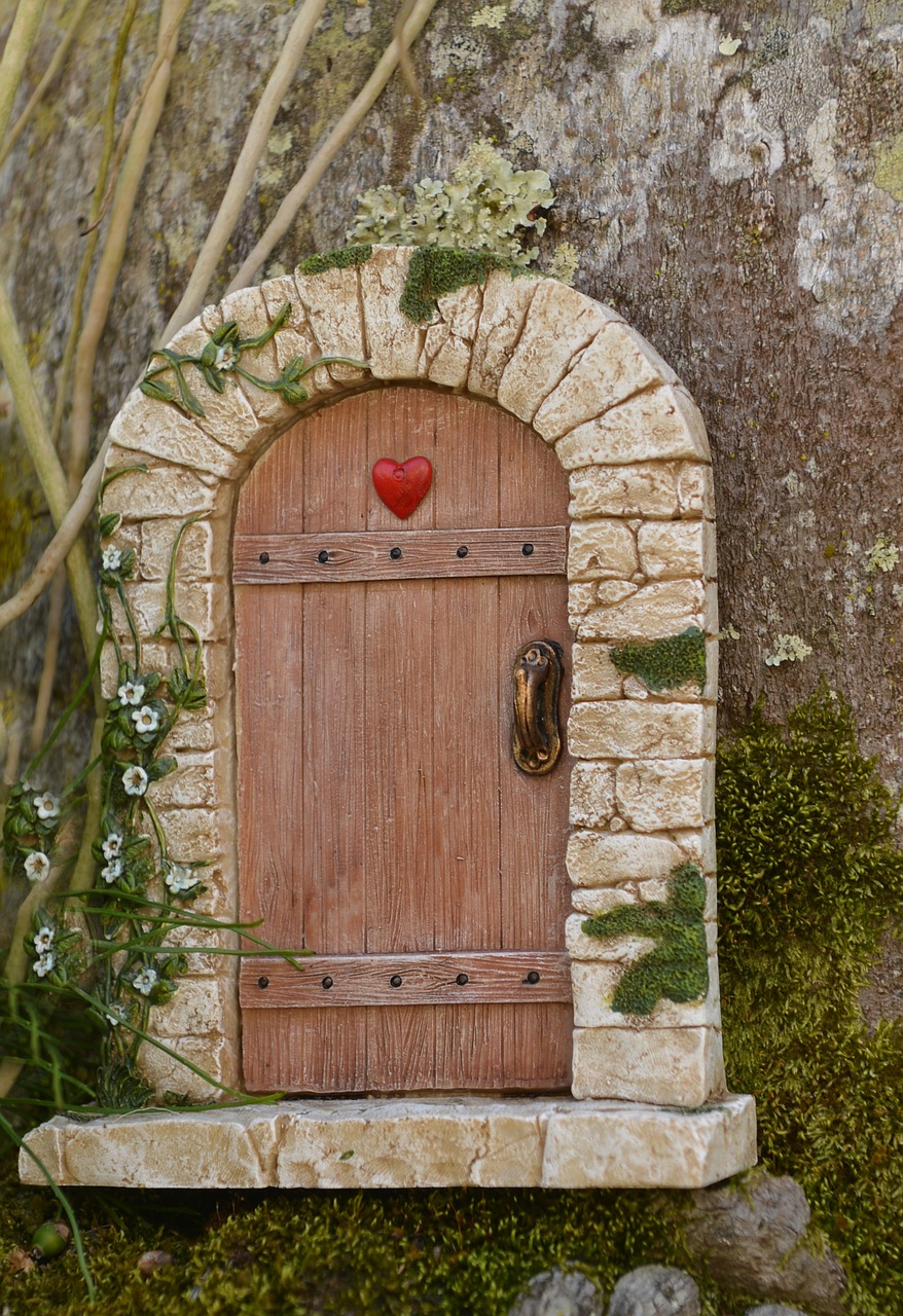 fairy door tree door free photo