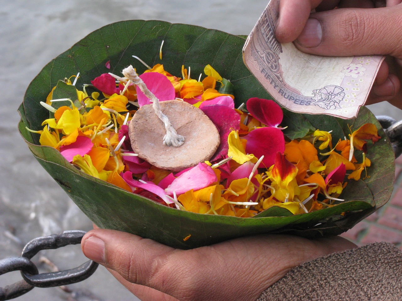 faith prayer offerings free photo