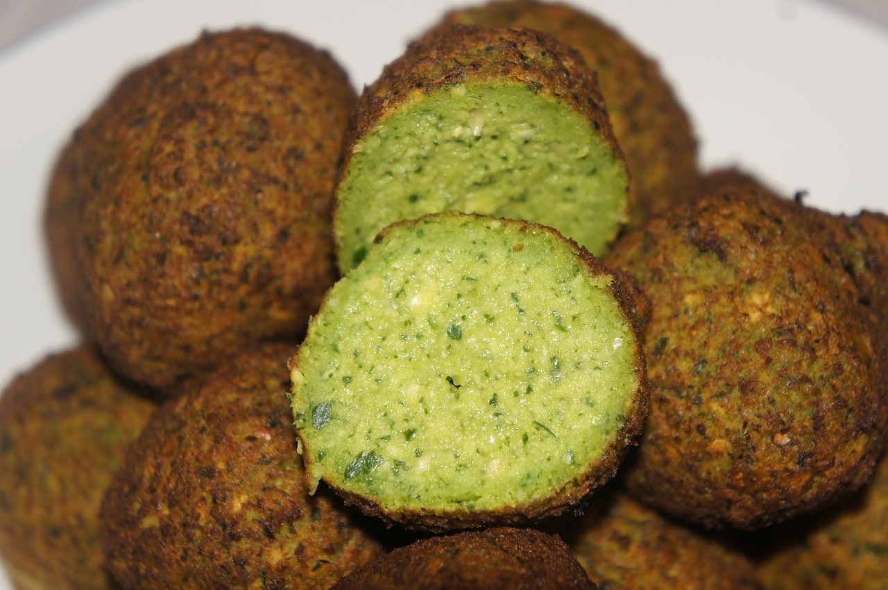 falafel middle eastern food chickpeas free photo