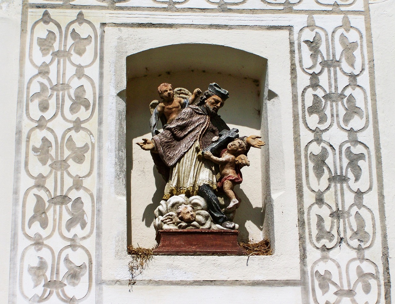 falfülke building statue architecture free photo