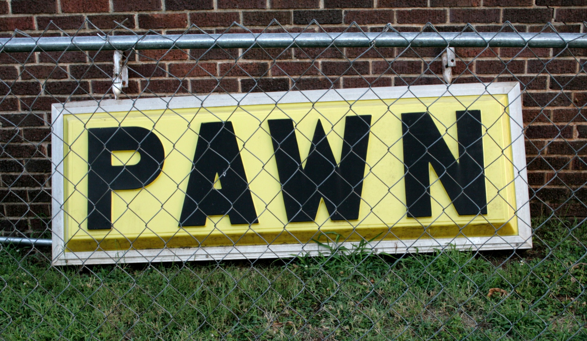 pawn sign yellow free photo