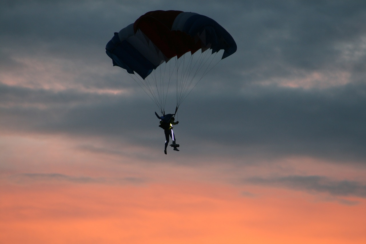fallschrimspringer parachute festival free photo