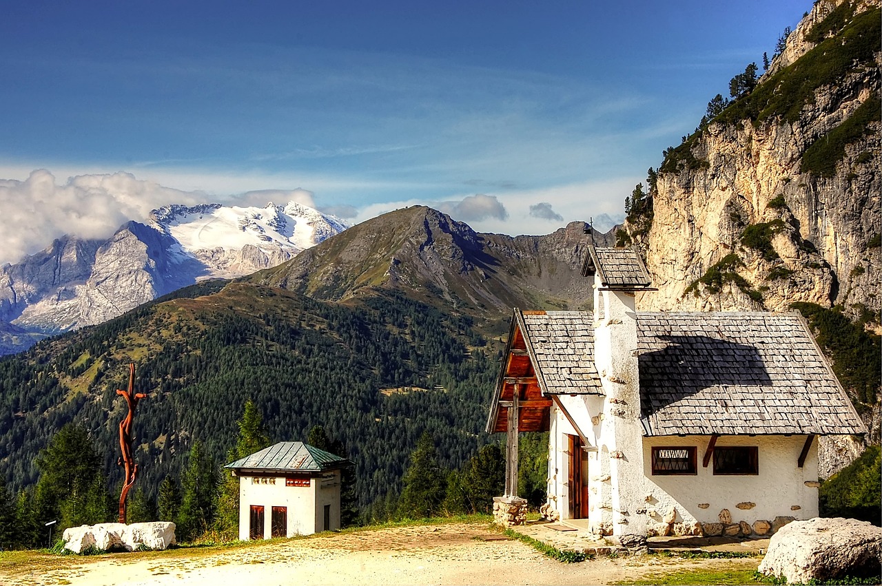 falzarego  dolomites  italy free photo