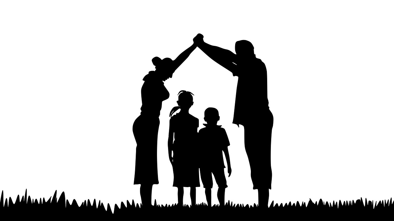 family silhouette prayer free photo