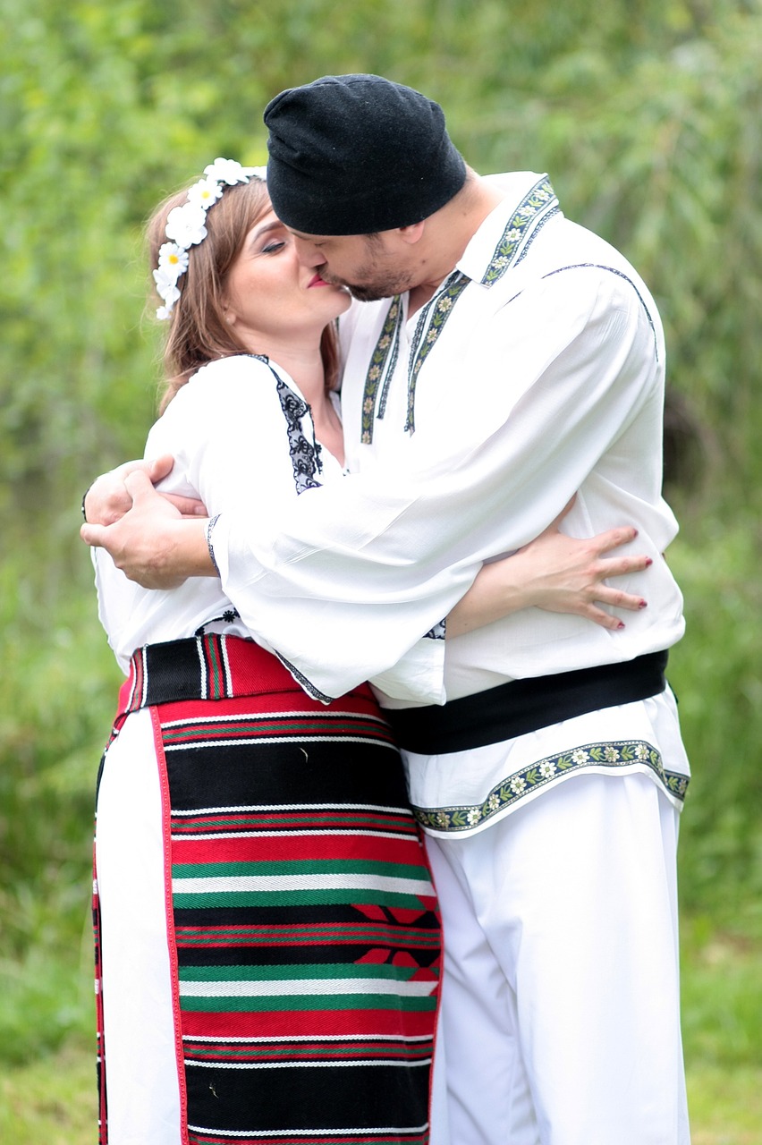 family traditional costume romania free photo