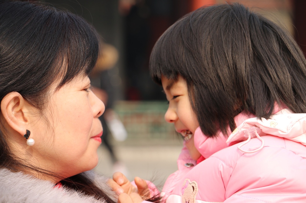 family the eye mother and daughter free photo