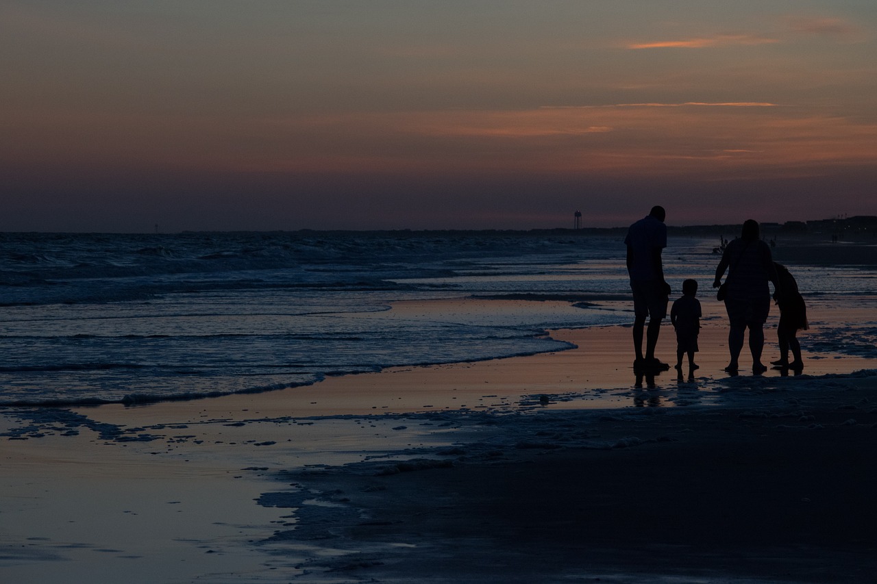 family sunset beach free photo