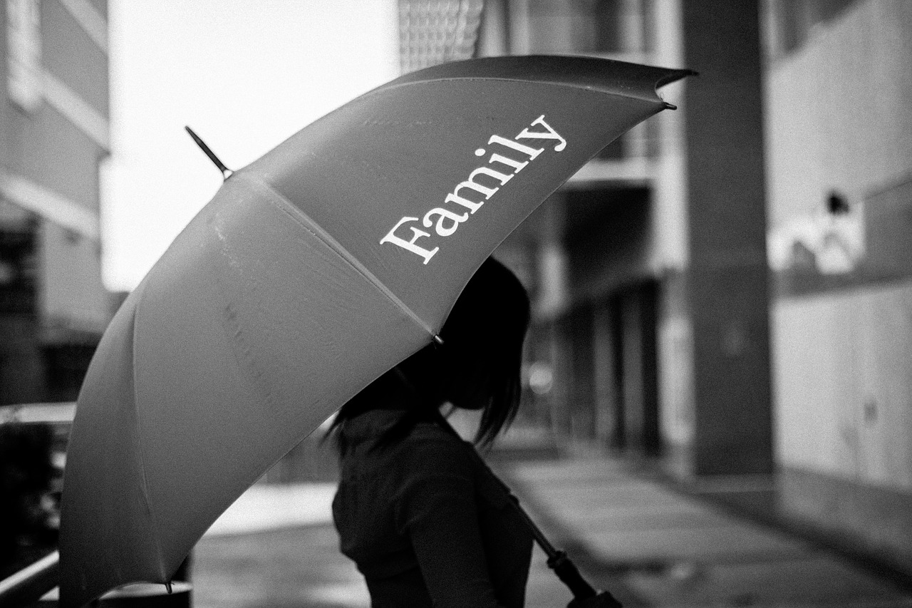 family family day umbrella free photo