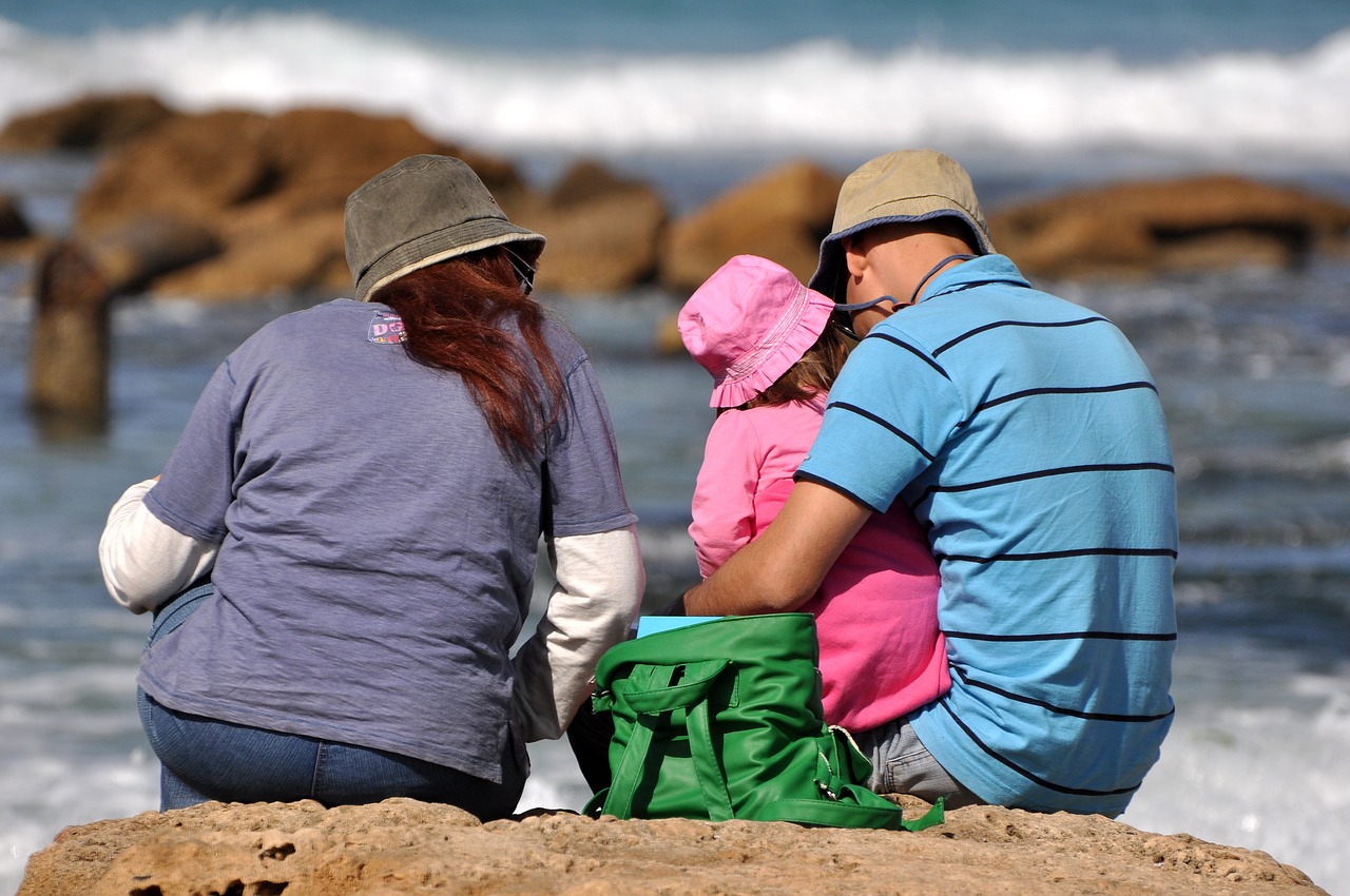 family sea beach free photo