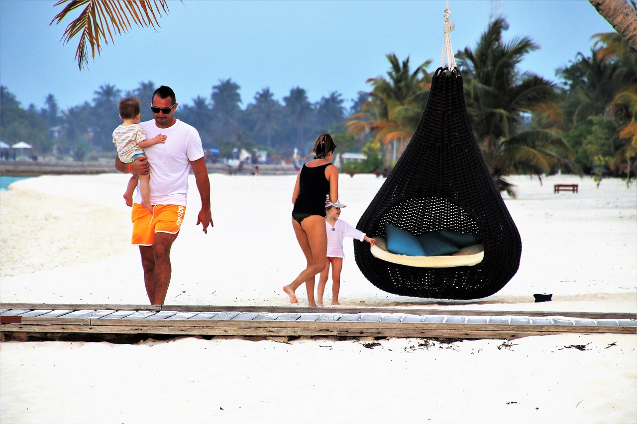family maldives relax free photo