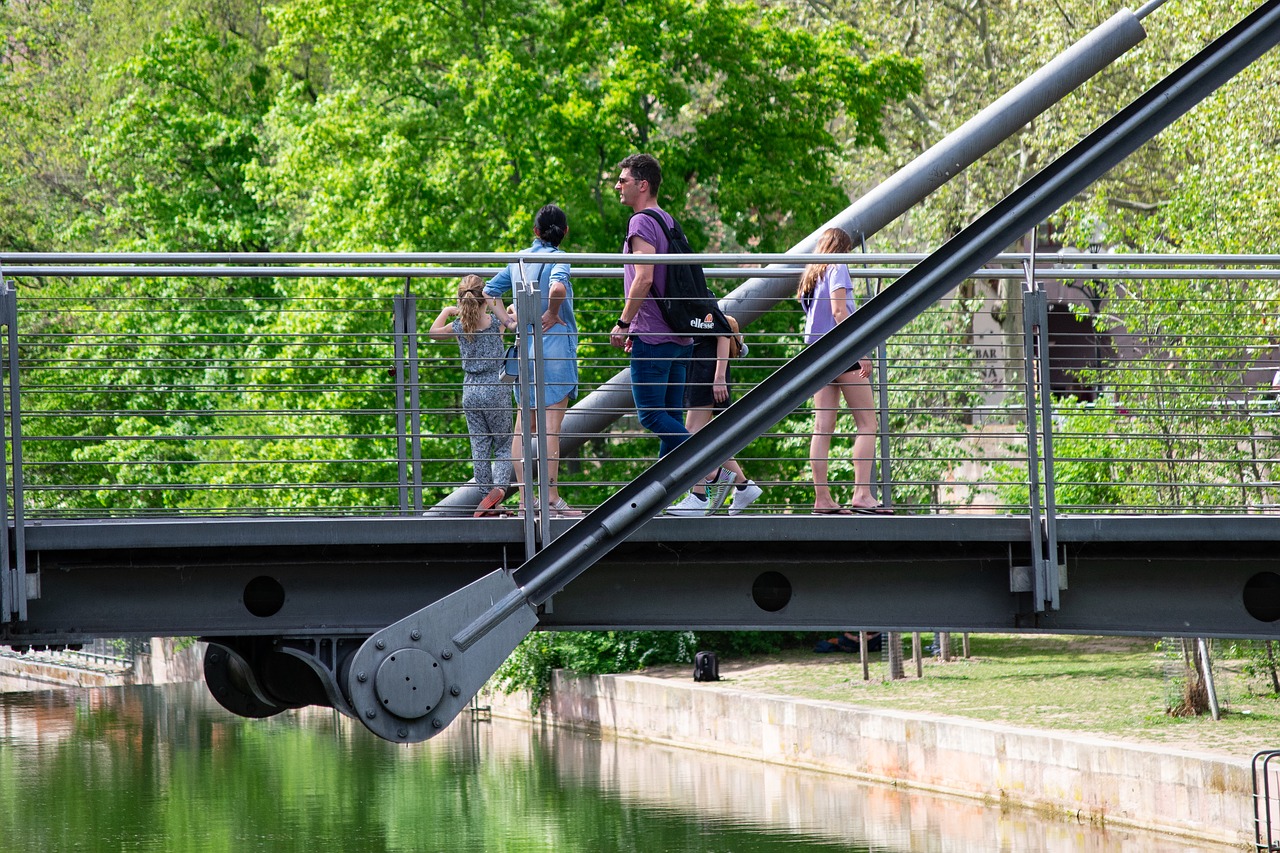 family  tourism  holiday free photo