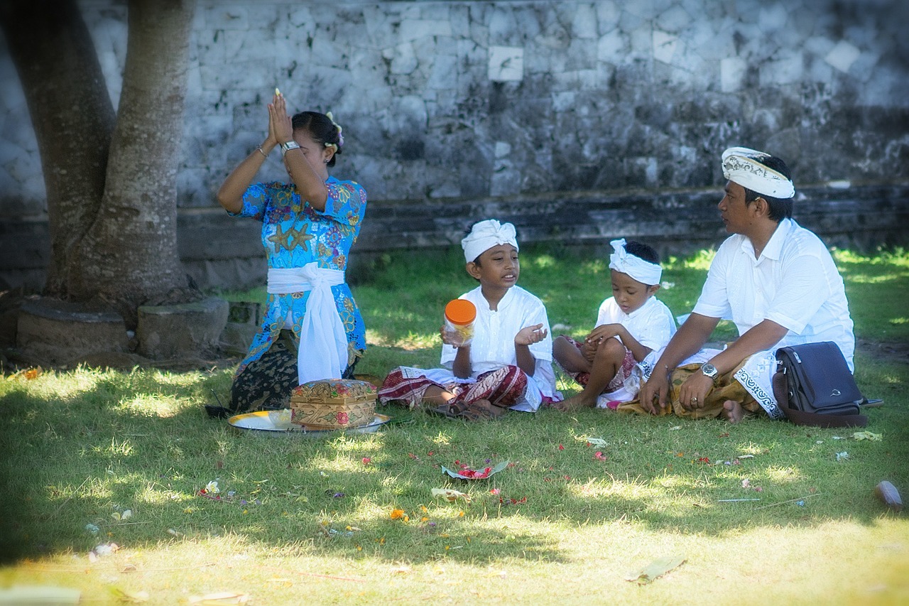 family father mother free photo