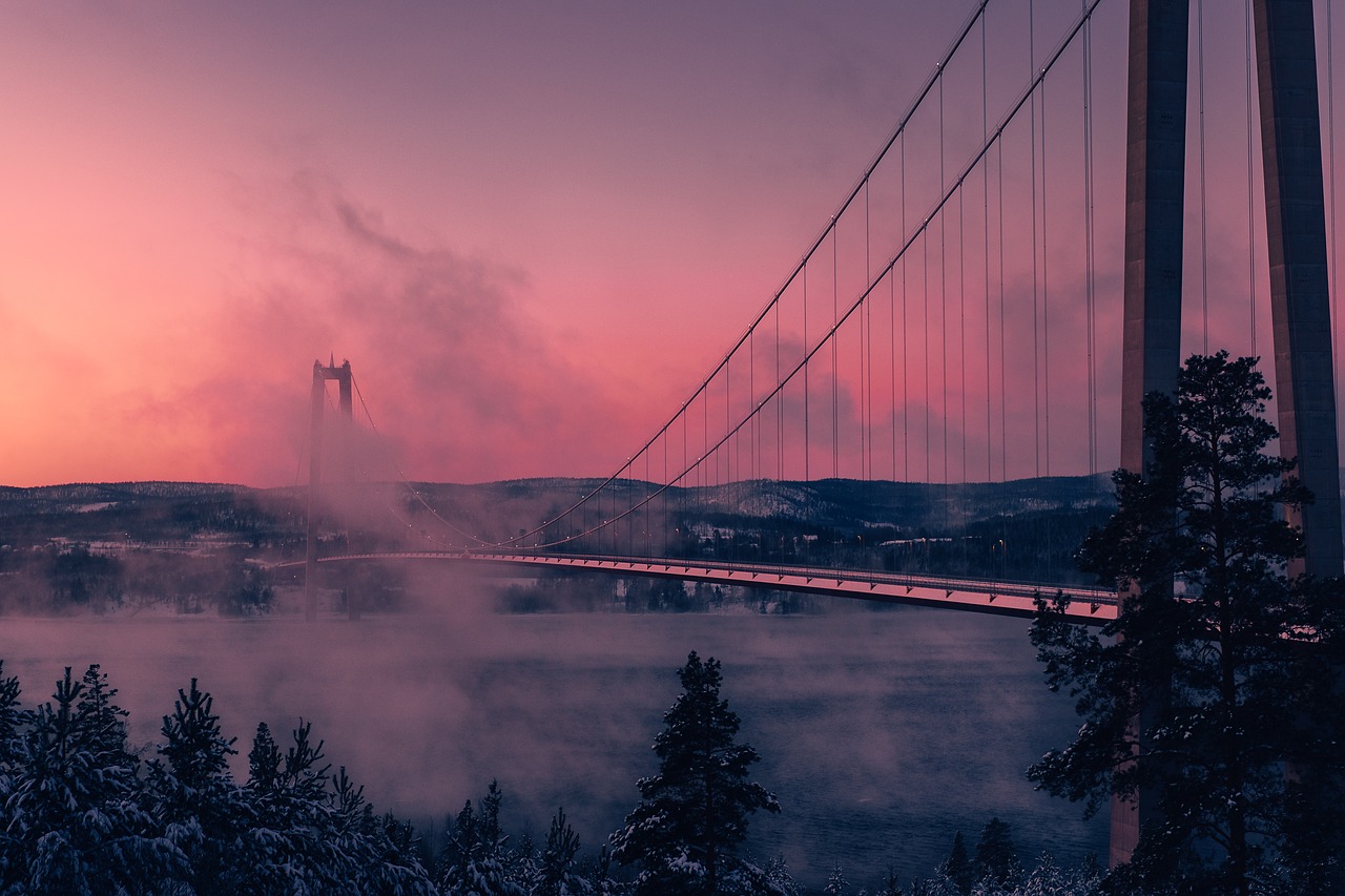 famous landmark golden gate bridge mist free photo