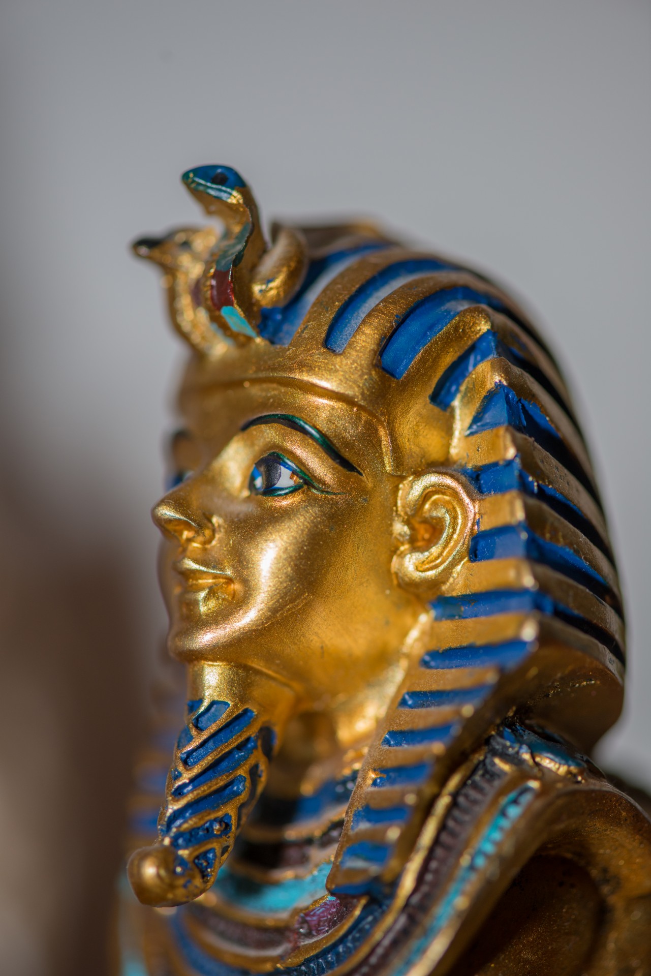 pharaoh detail bust free photo