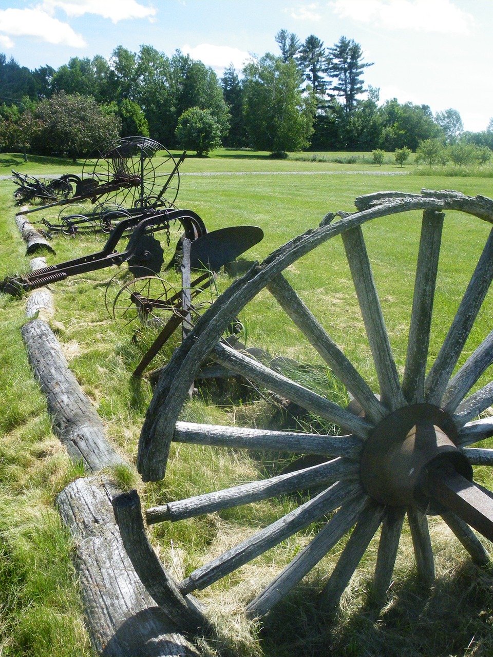 farm wagon wagon wheel free photo