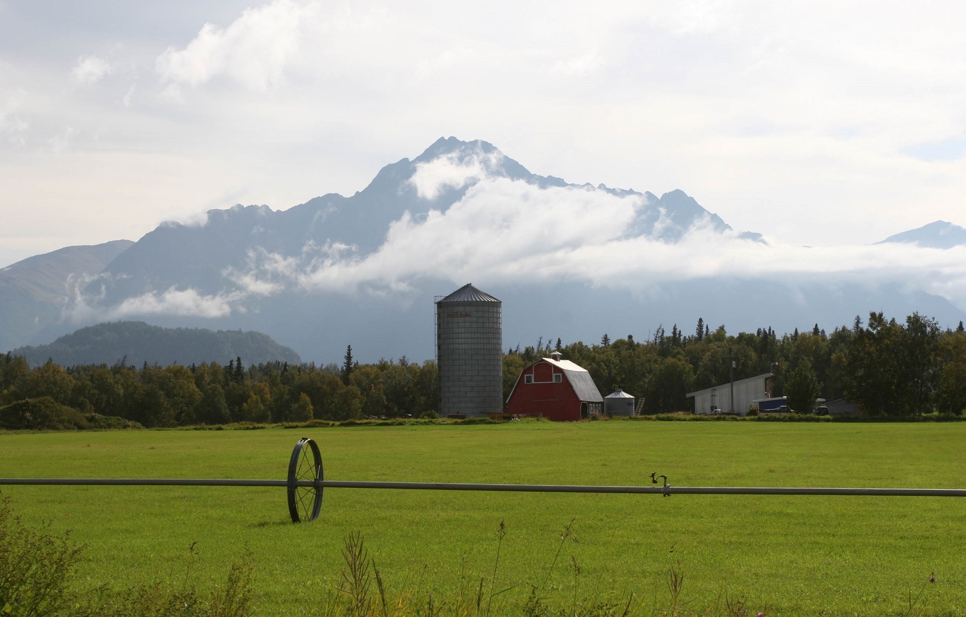 farm landscape scenic free photo