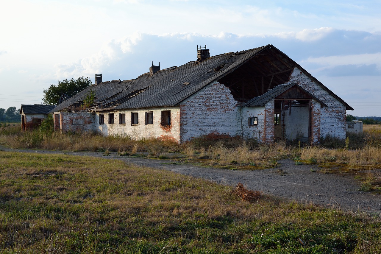 farm an abandoned building the ruins of the free photo