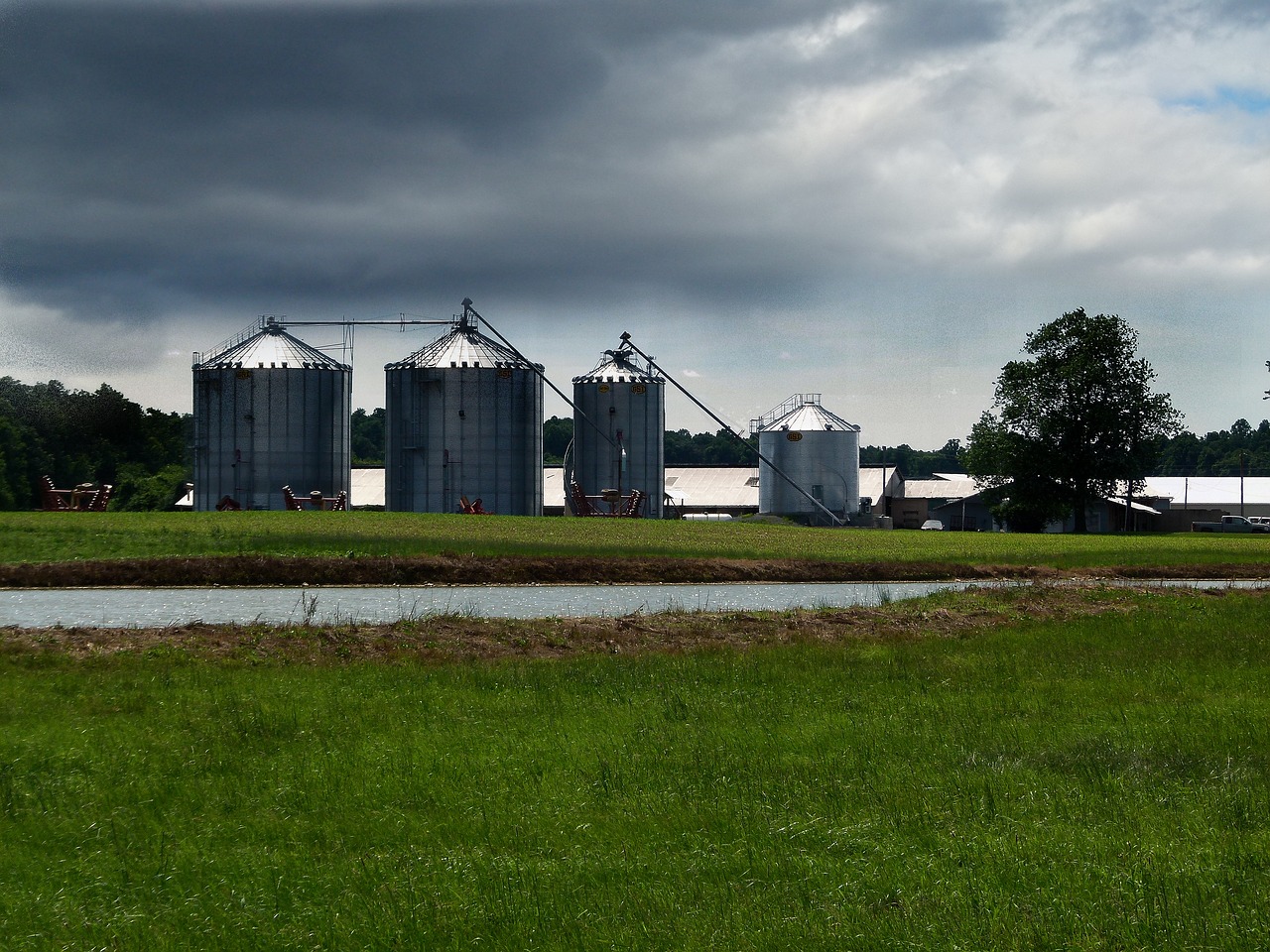 farm  silo  agriculture free photo