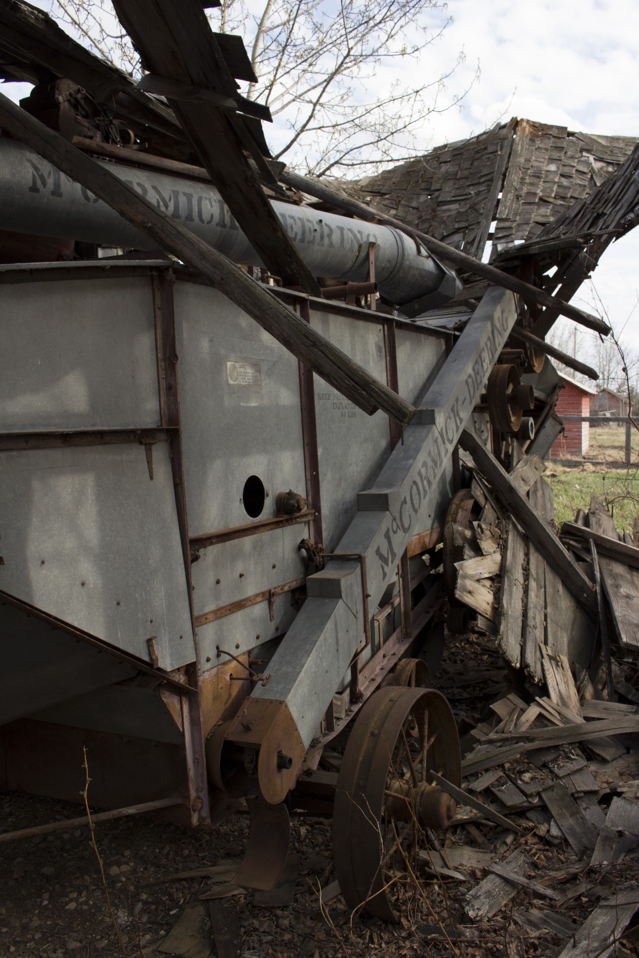 farm equipment thresher free photo