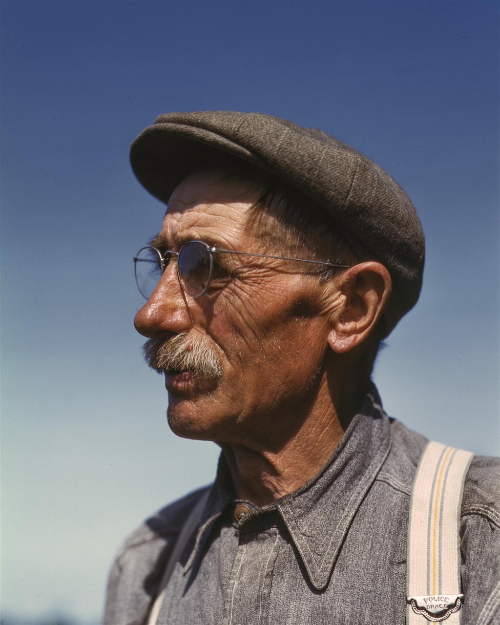 farmer man 1940s free photo