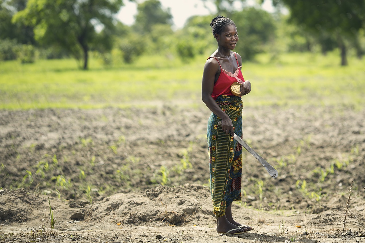 farmer africa women free photo