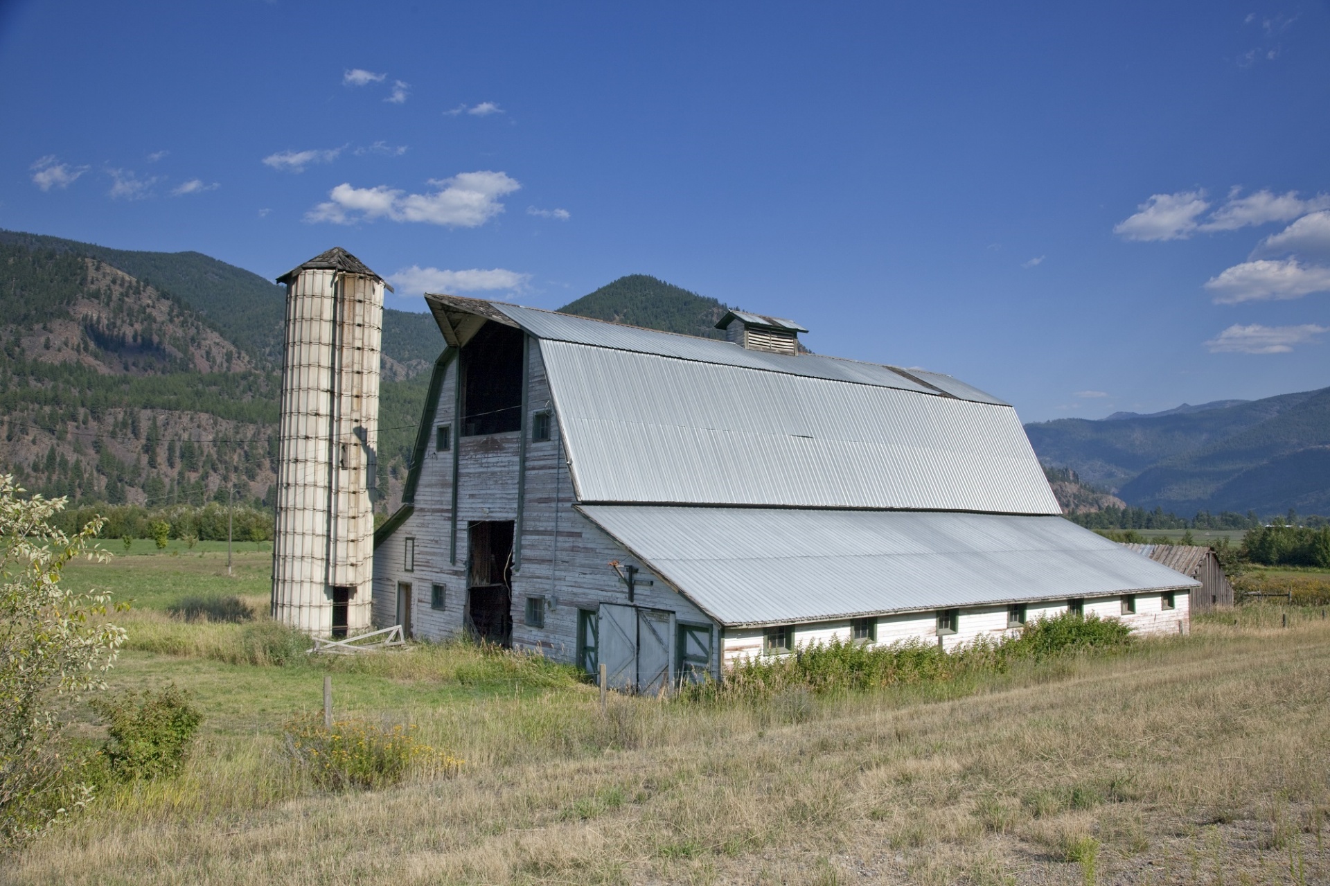 barn ranch wood free photo