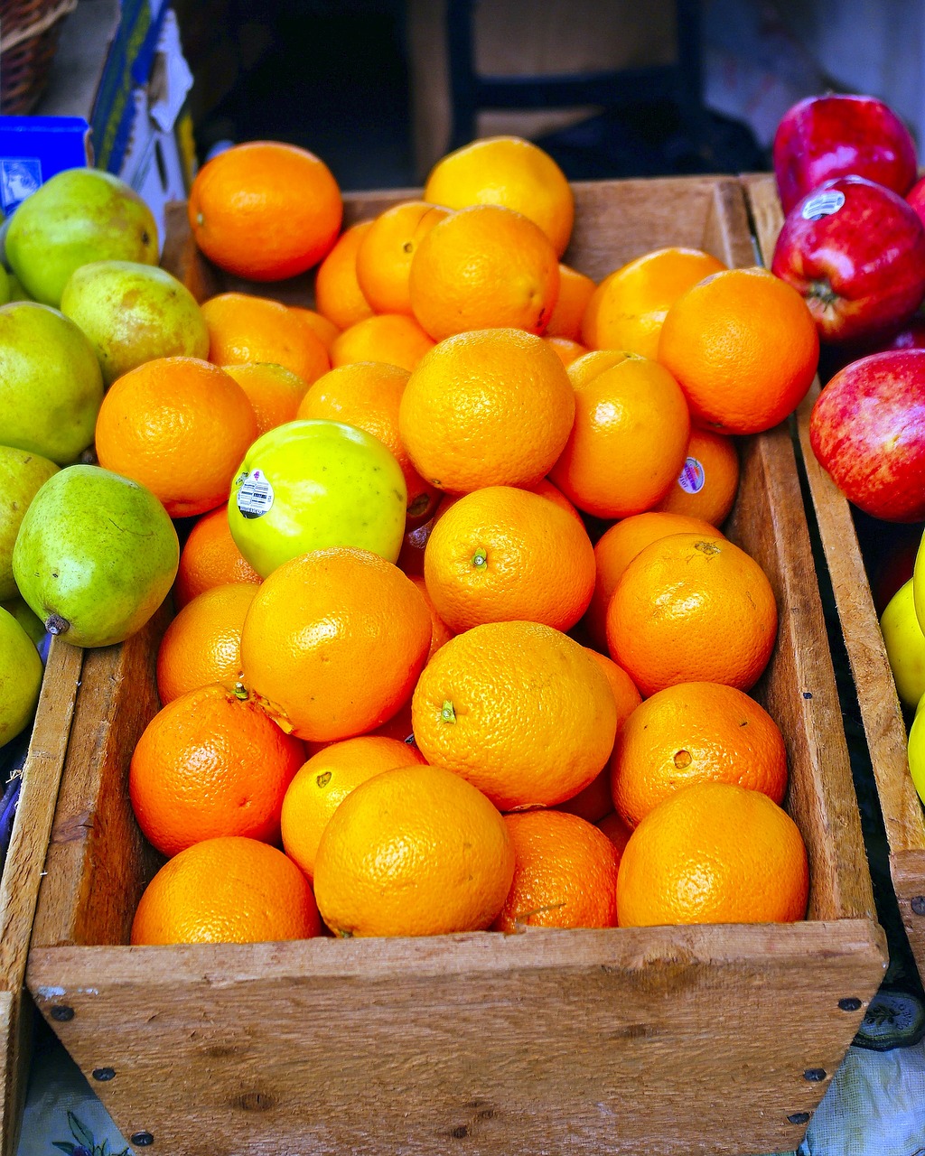farmers market fruit  oranges  fruit free photo