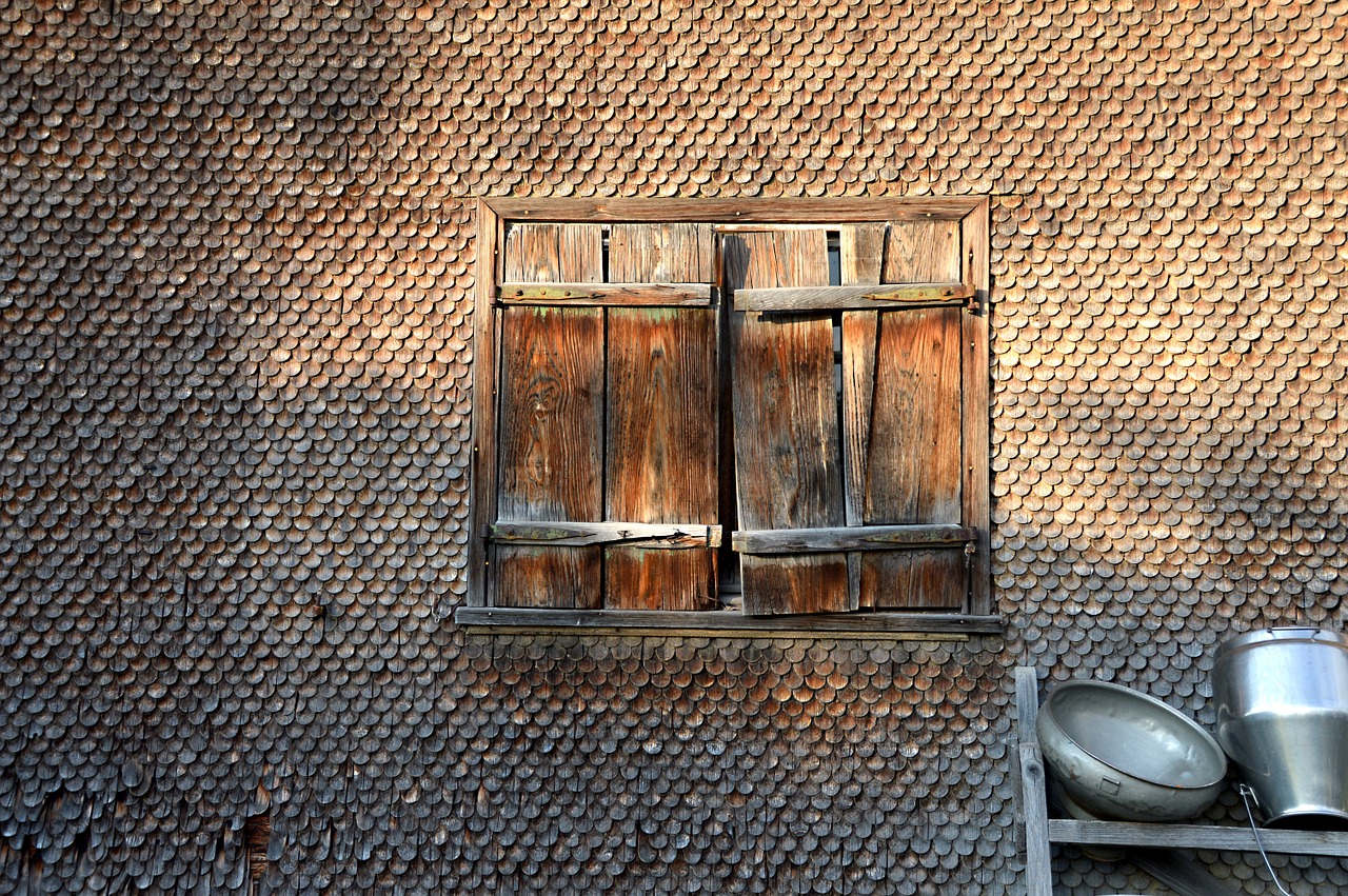 farmhouse milk can shingle free photo