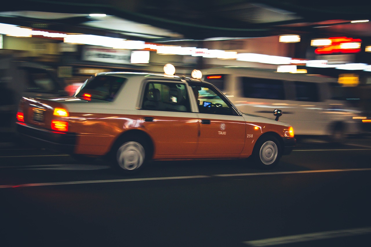fast taxi cab free photo