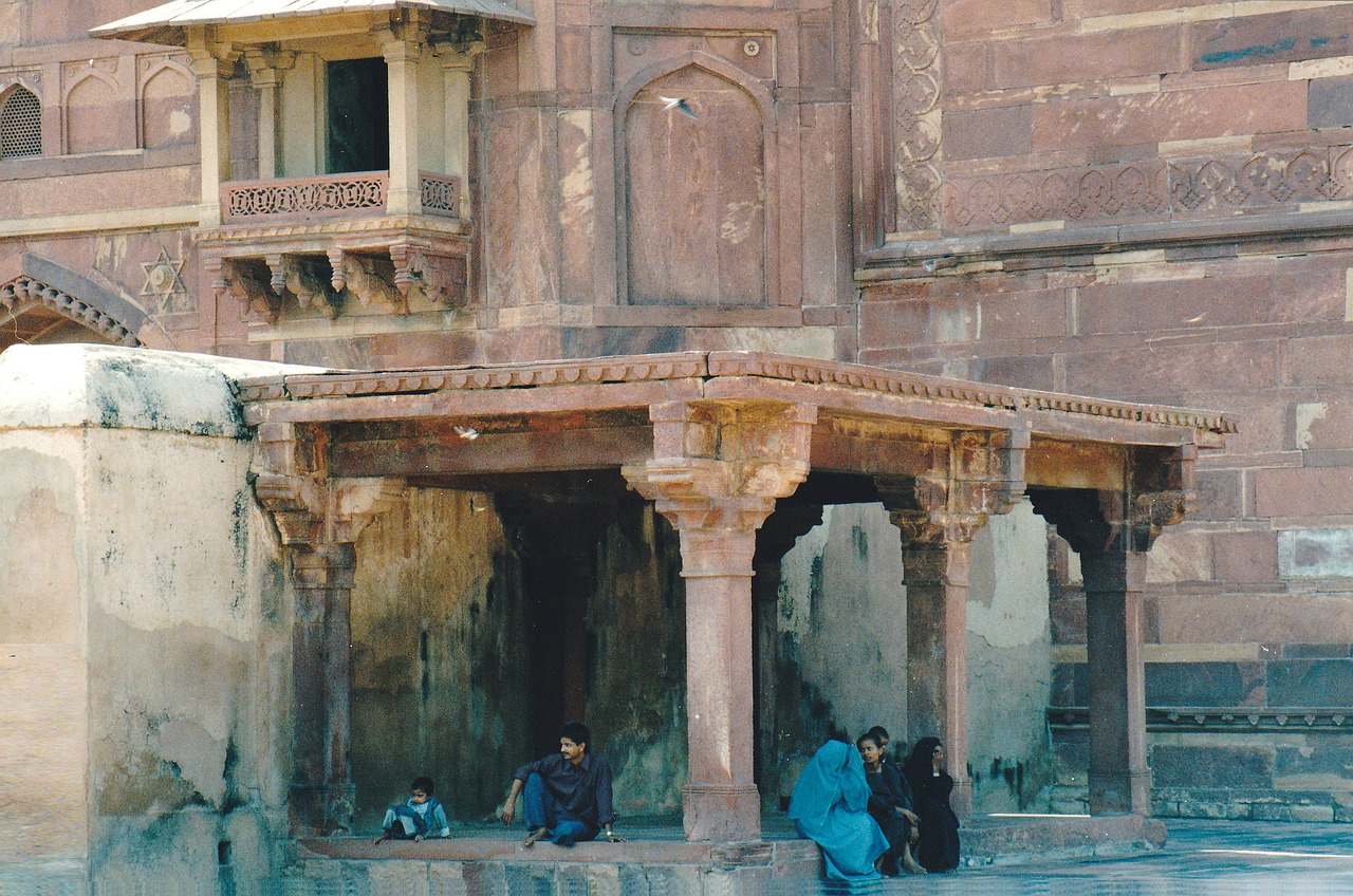 fatehpur sikri historical architecture free photo