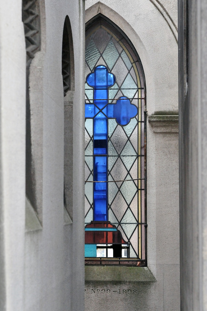 father lachaise cemetery chapel free photo