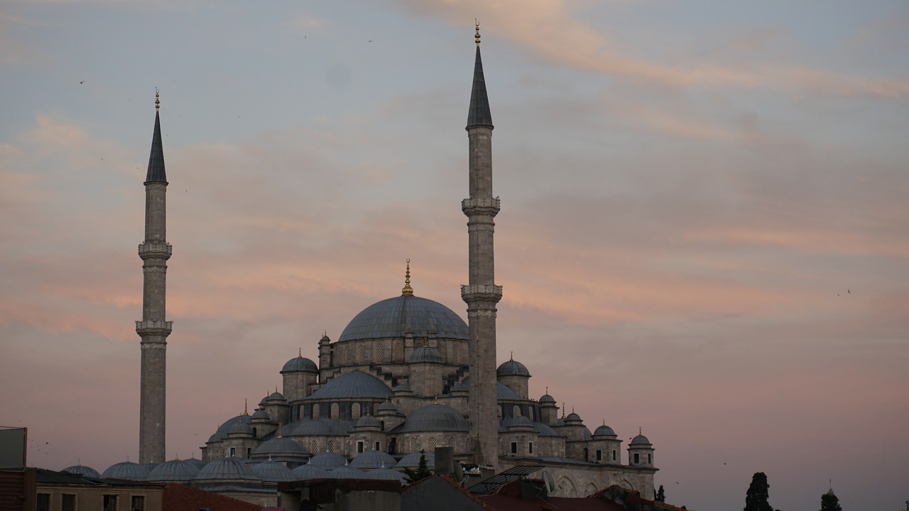 fatih mosque  istanbul  masjid free photo